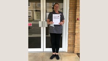 Mansfield staff member receives kindness in care award